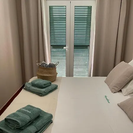 Bonito Con Terraza, Jardin Y Piscina Appartamento Cala en Bosch
