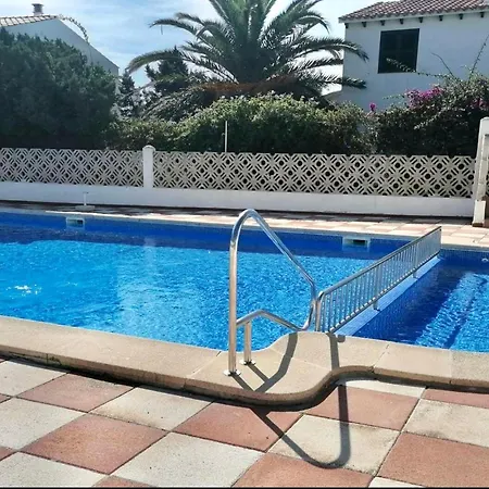 Bonito Con Terraza, Jardin Y Piscina Cala en Bosch